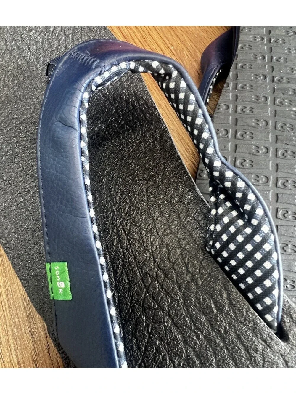 Sanuk Yoga Mat Flip Flops Womens 9 Navy Blue Leather Gingham Check SWS2908